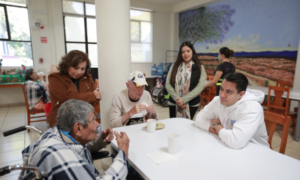 Lee más sobre el artículo PROPONE FELIFER MACÍAS NUEVAS CASAS DEL ADULTO MAYOR