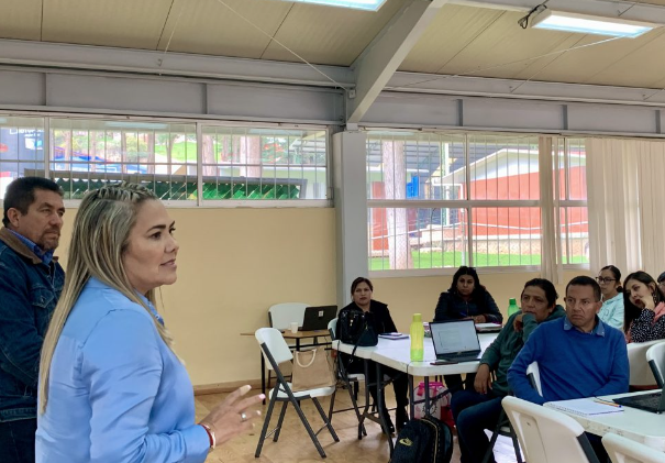 Lee más sobre el artículo MÁS DE 13 MIL MAESTROS DE EDUCACIÓN BÁSICA INICIAN CAPACITACIÓN: USEBEQ