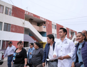 Lee más sobre el artículo FELIFER MACÍAS VISITA LOS SAUCES PARA ATENDER LAS NECESIDADES VECINALES
