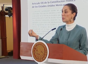 Lee más sobre el artículo PUEDEN RENUNCIAR Y LLEVARSE SU RETIRO O POSTULARSE: SHEINBAUM A MINISTROS
