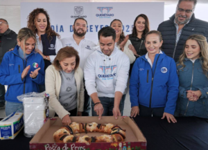 Lee más sobre el artículo FELIFER MACÍAS CELEBRA EL DÍA DE REYES CON LAS FAMILIAS DE SAN PABLO Y SAN FRANCISQUITO