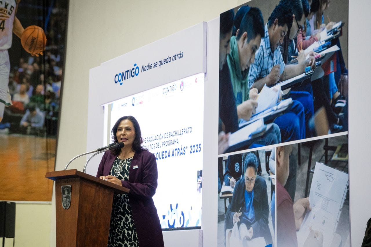 Lee más sobre el artículo Obtienen 130 sanjuanenses su certificado de bachillerato con el programa “Contigo, Nadie se Queda Atrás”