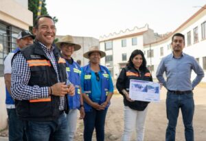 Lee más sobre el artículo Supervisan Roberto Cabrera y Obras Públicas trabajos de rehabilitación de calles en colonia El Molino