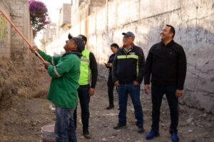 Lee más sobre el artículo Roberto Cabrera supervisa trabajos de Servicios Públicos en la colonia El Sagrado Corazón