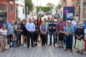 Lee más sobre el artículo Con más de 1.7 mdp de inversión, Roberto Cabrera rehabilita calle en Infonavit San Cayetano