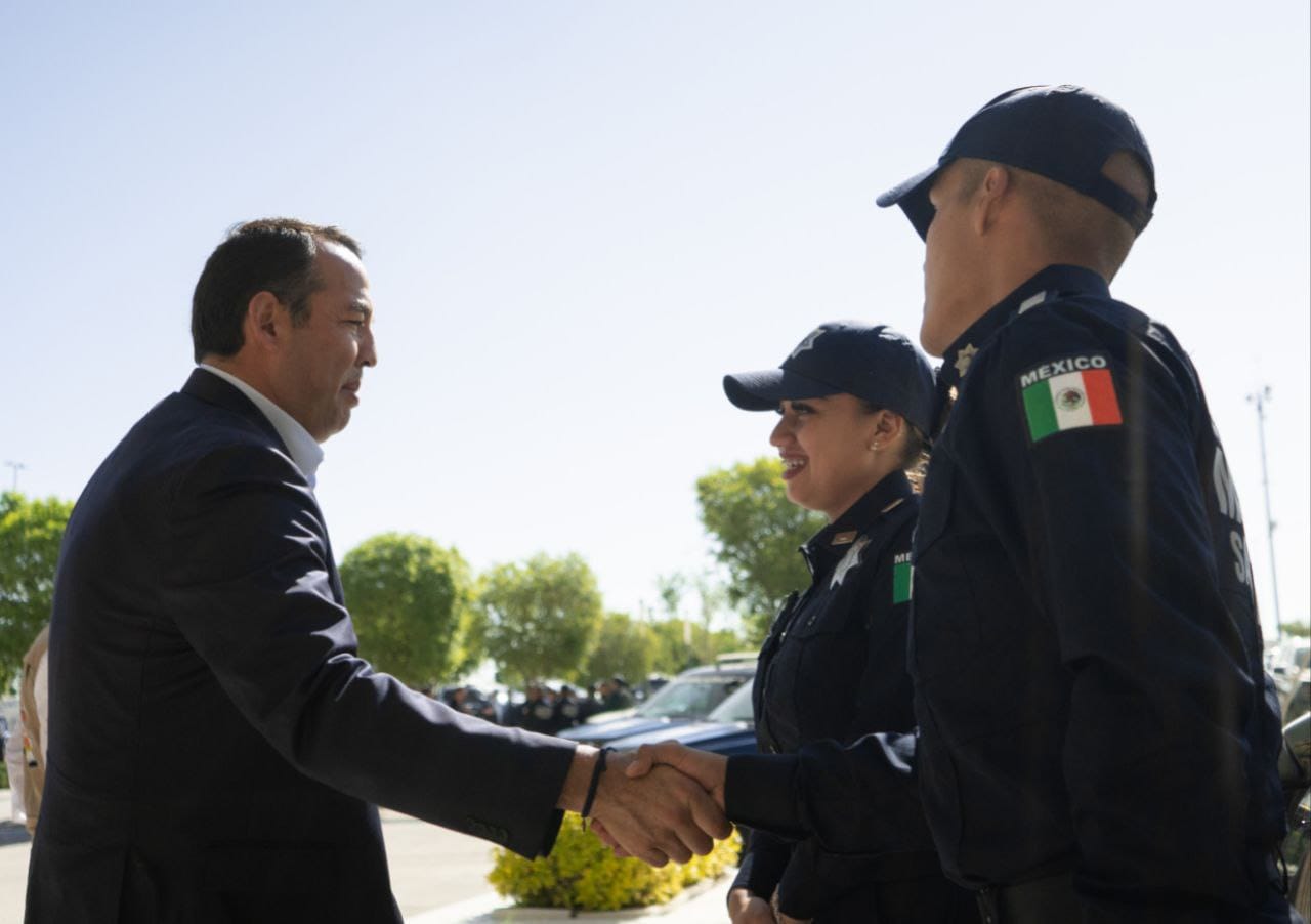 Lee más sobre el artículo En San Juan del Río la seguridad se fortalece de la mano de la ciudadanía y en coordinación con los tres niveles de Gobierno: Roberto Cabrera