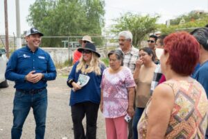 Lee más sobre el artículo Roberto Cabrera recorre Villa Fundadores y Solares Banthí para atender a la ciudadanía