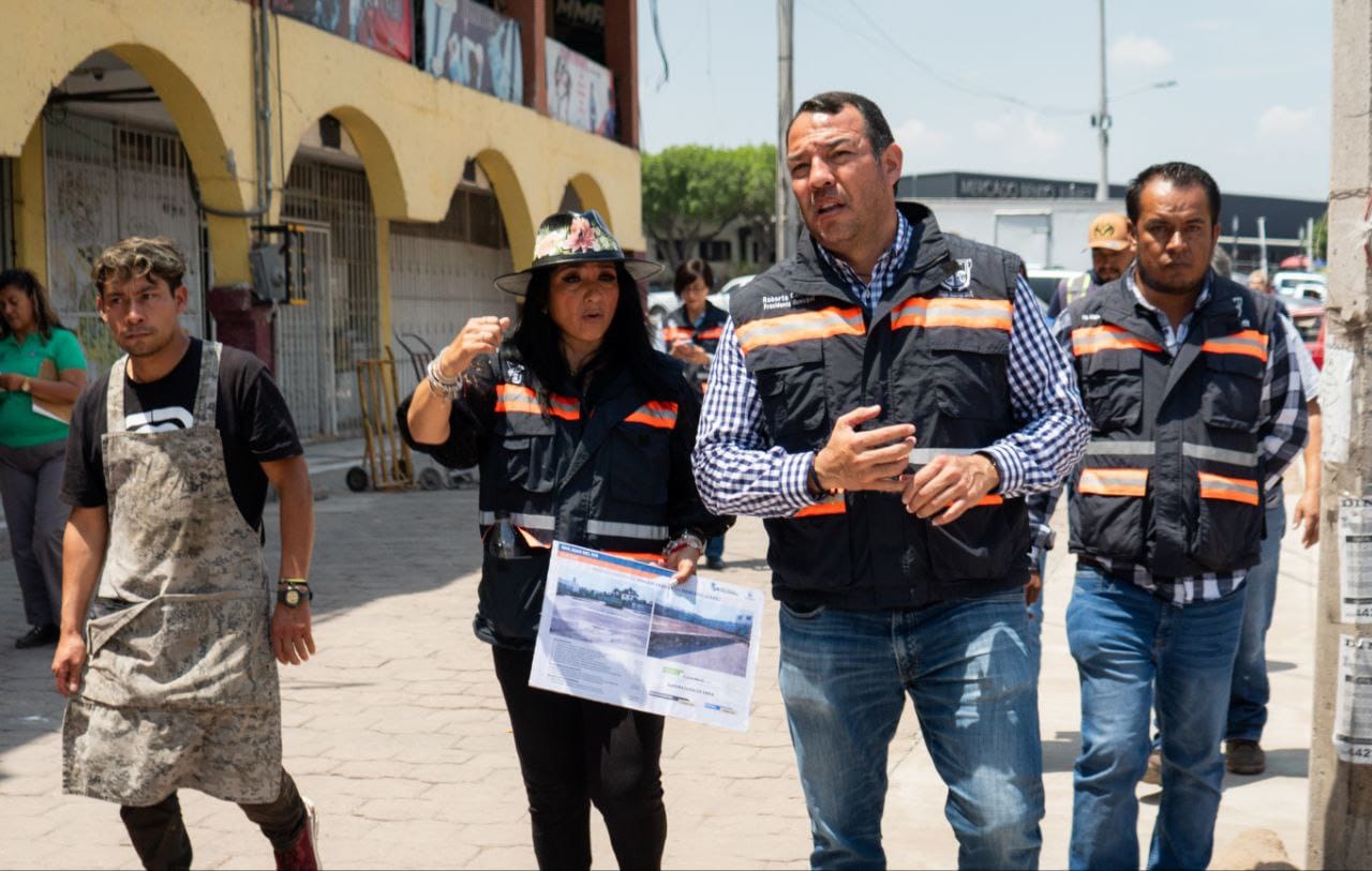 Lee más sobre el artículo Roberto Cabrera supervisa rehabilitación de imagen urbana del Mercado Juárez que registra 48% de avance