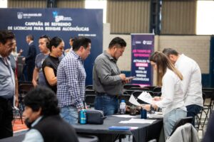 Lee más sobre el artículo Realizan la “Campaña de Refrendo de Licencias para Bebidas Alcohólicas” en San Juan del Río