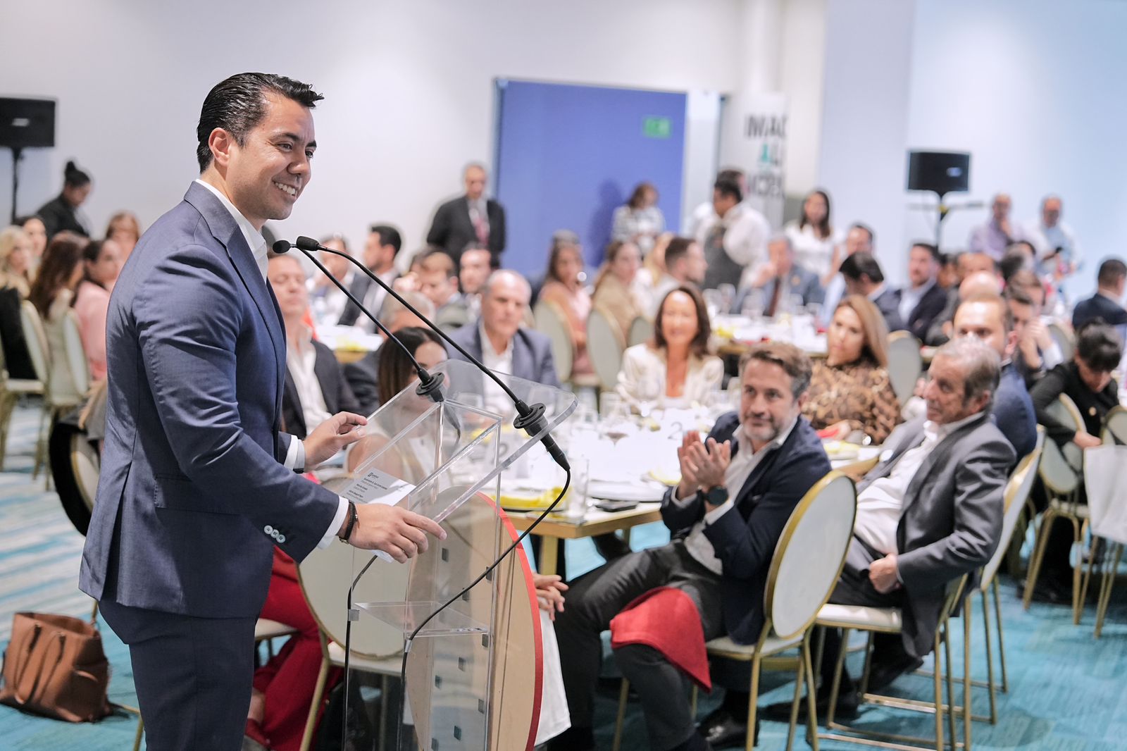 Lee más sobre el artículo Encabeza Felifer Macías encuentro con la Cámara Española de Comercio