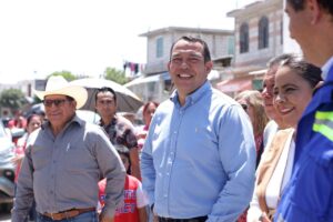 Lee más sobre el artículo Roberto Cabrera entrega rehabilitación de red de agua y drenaje e inaugura puente en Palmillas