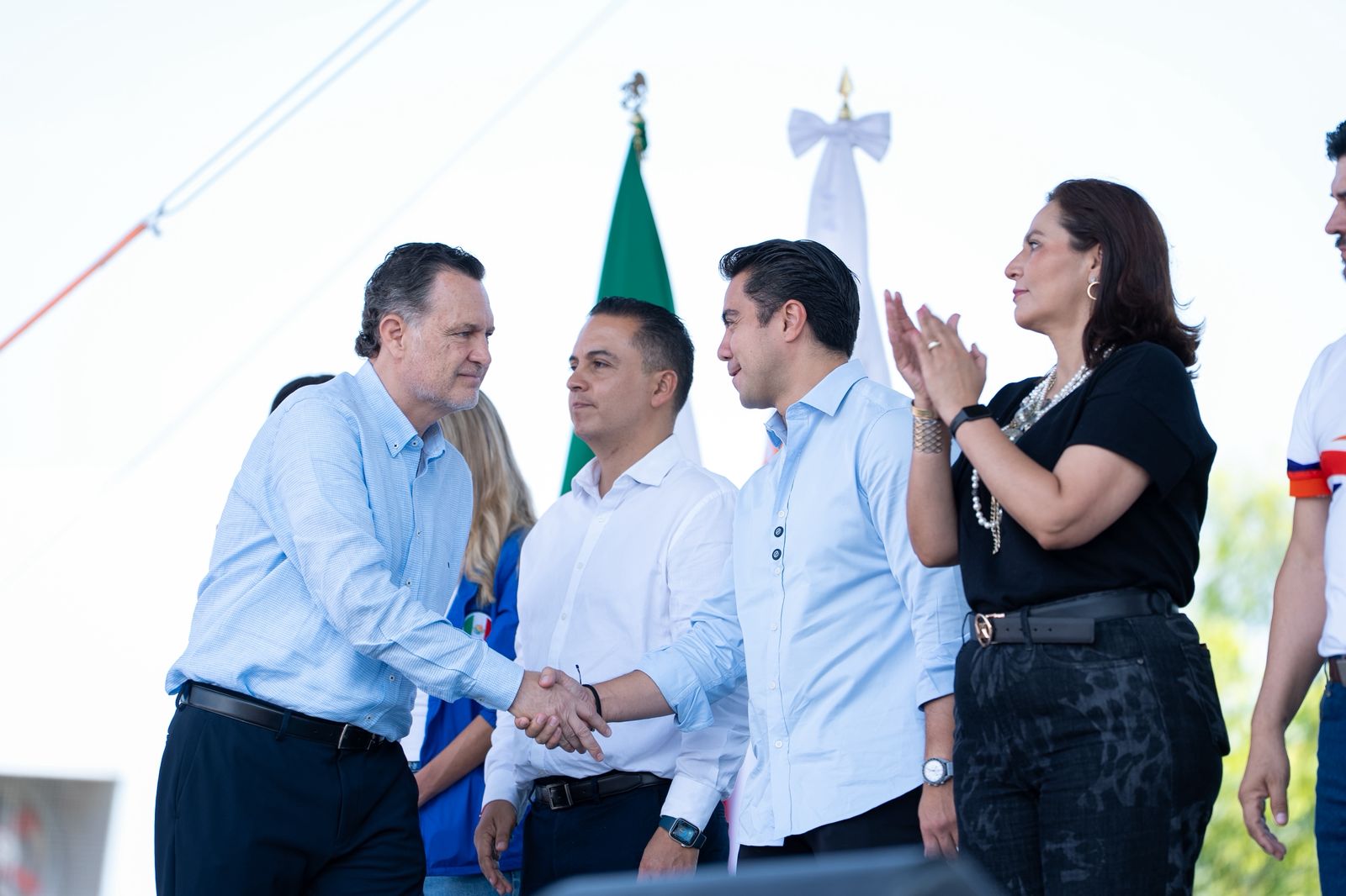 Lee más sobre el artículo Acude Felifer Macías a la inauguración de los Juegos Magisteriales y Culturales del SNTE 2025