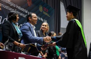 Lee más sobre el artículo n San Juan del Río la educación es primordial al ser transmisora de valores: Roberto Cabrera