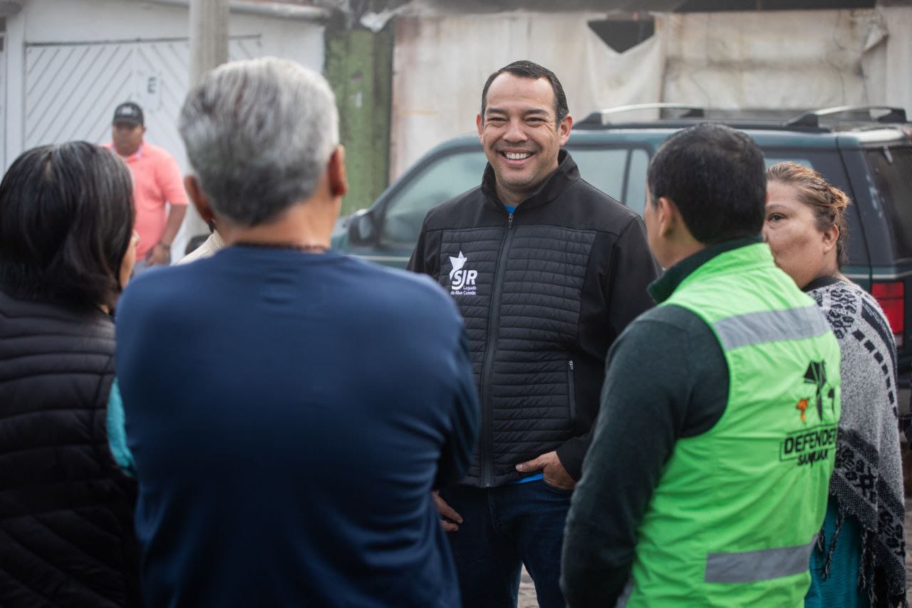 Lee más sobre el artículo Supervisa Roberto Cabrera trabajos de mejora de imagen urbana en colonia Los Olivos