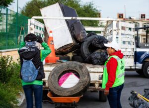 Lee más sobre el artículo Supervisa Roberto Cabrera trabajos de mejora de imagen urbana en la colonia La Peña