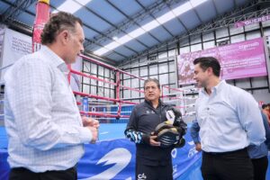 Lee más sobre el artículo Acude Felifer a inauguración del “Pabellón de Alto Rendimiento” del Querétaro 2000