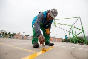 Lee más sobre el artículo Supervisa Roberto Cabrera trabajos de mejora de imagen urbana en Vista Hermosa