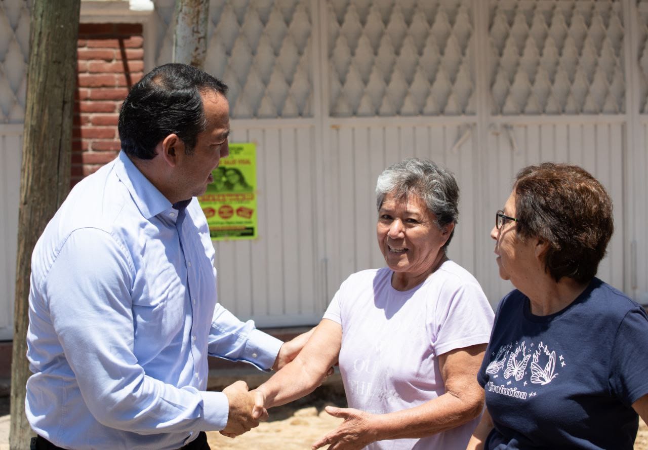 Lee más sobre el artículo Roberto Cabrera rehabilita calles Guillermo Prieto y Emiliano Zapata en el Centro del municipio