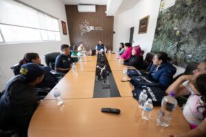 Lee más sobre el artículo Entrega Roberto Cabrera uniformes a seleccionados estatales de la Paralimpiada Nacional 2025