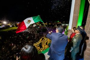 Lee más sobre el artículo Roberto Cabrera encabeza ceremonia del Grito de Independencia en San Juan del Río