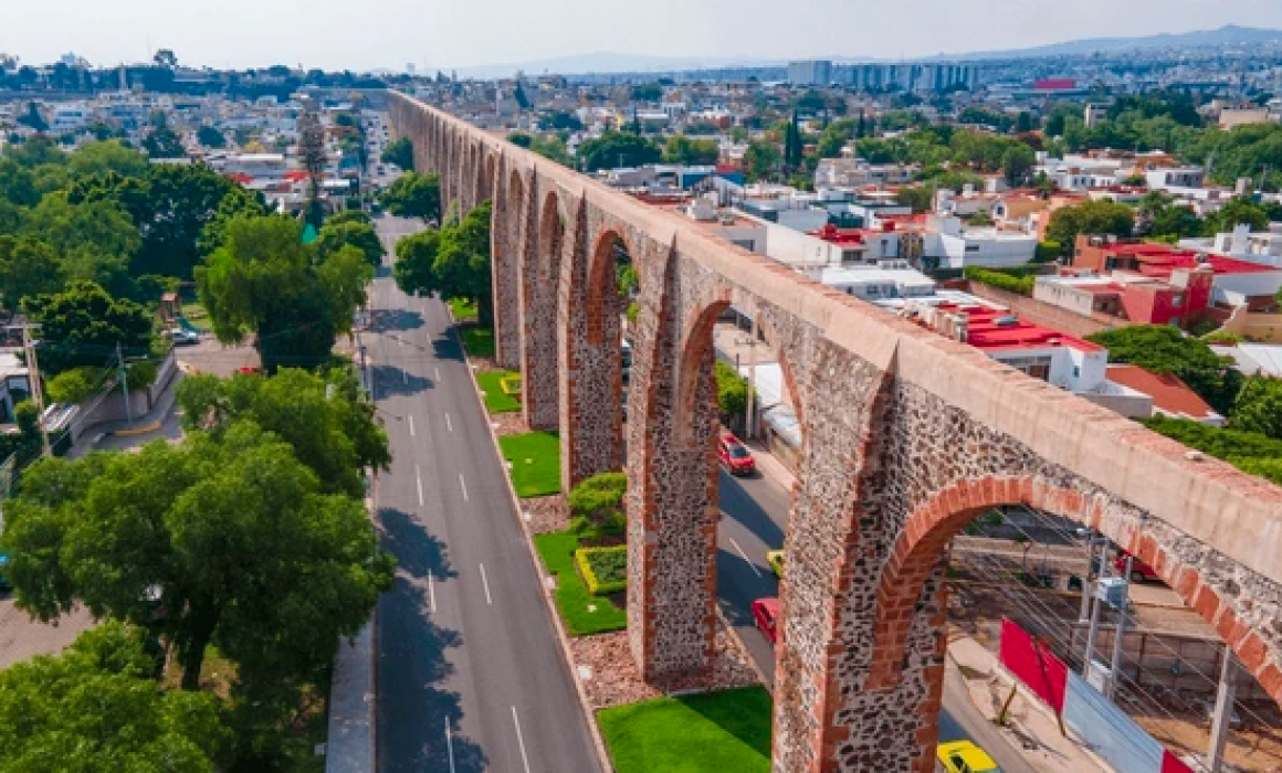 Lee más sobre el artículo Realizan mejoras viales en la zona de Los Arcos para prevenir accidentes