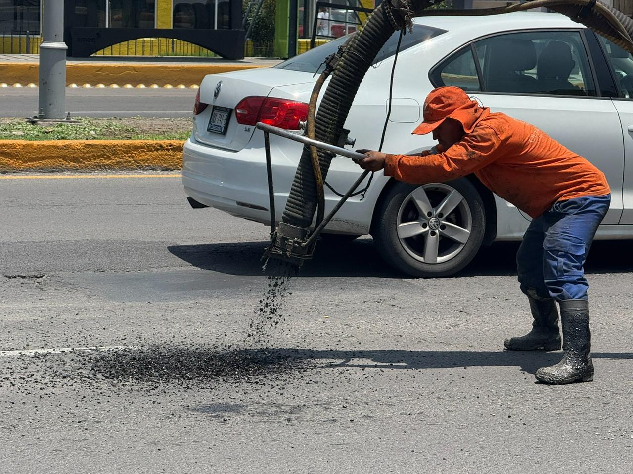Lee más sobre el artículo Se han atendido 12 mil 842 baches en lo que va de la administración: Felifer Macías