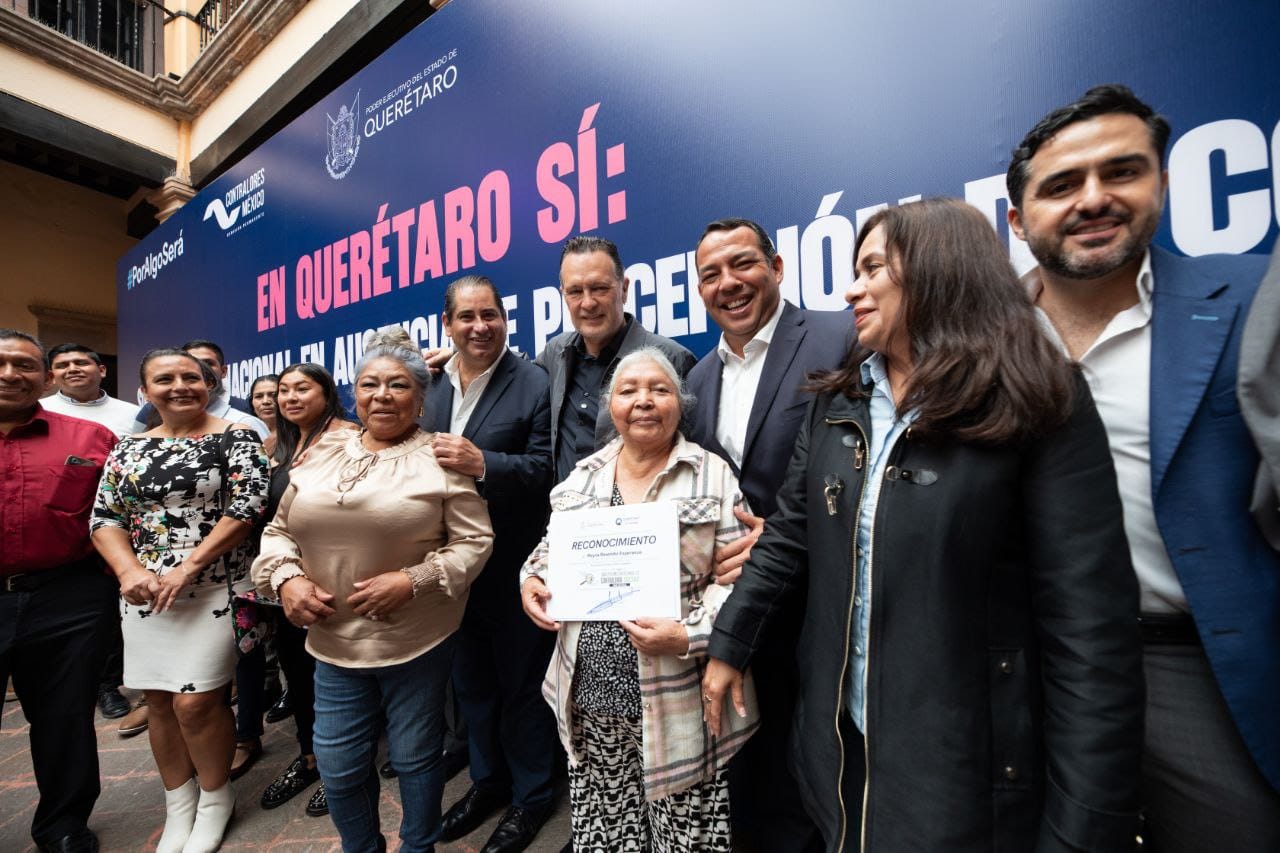 Lee más sobre el artículo San Juan del Río recibe del gobernador de Querétaro el premio al primer lugar en Contraloría Social