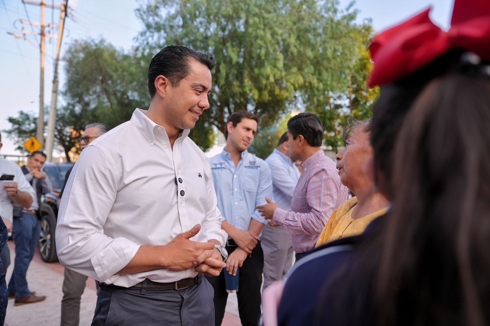 Lee más sobre el artículo Asiste Felifer Macías a entrega de modernización vial en El Sillar