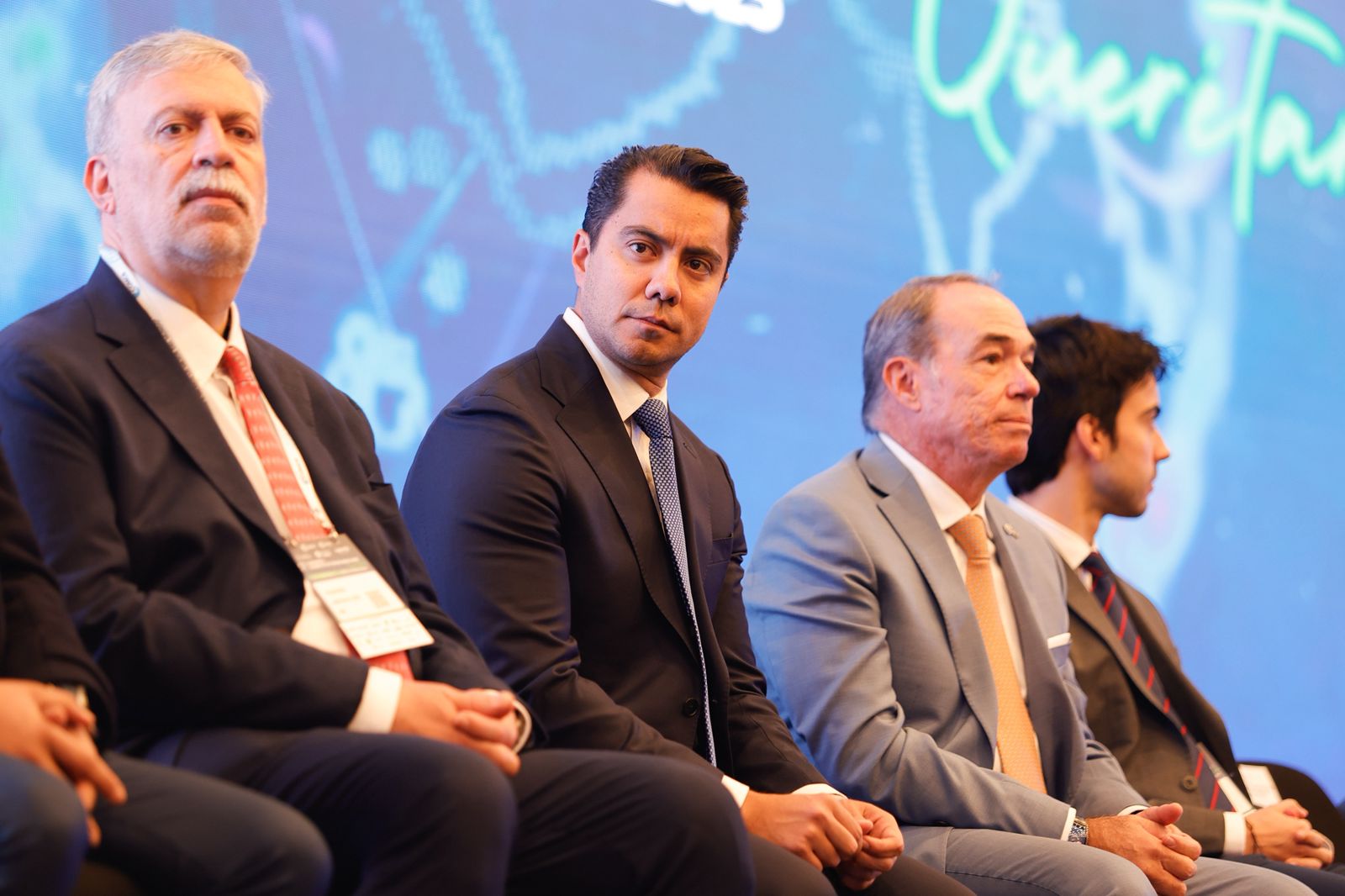 Lee más sobre el artículo Asiste Felifer Macías a la inauguración del 31° Congreso del Comercio Exterior Mexicano