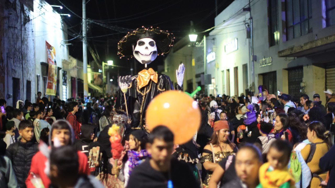 Lee más sobre el artículo Realizan la Marcha de los Muertos 2025 y Concurso de Disfraces en San Juan del Río