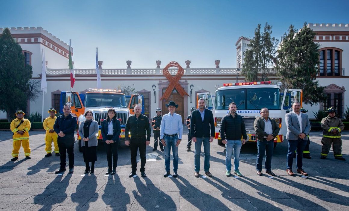 Lee más sobre el artículo Entrega El Marqués nuevas unidades contra incendios