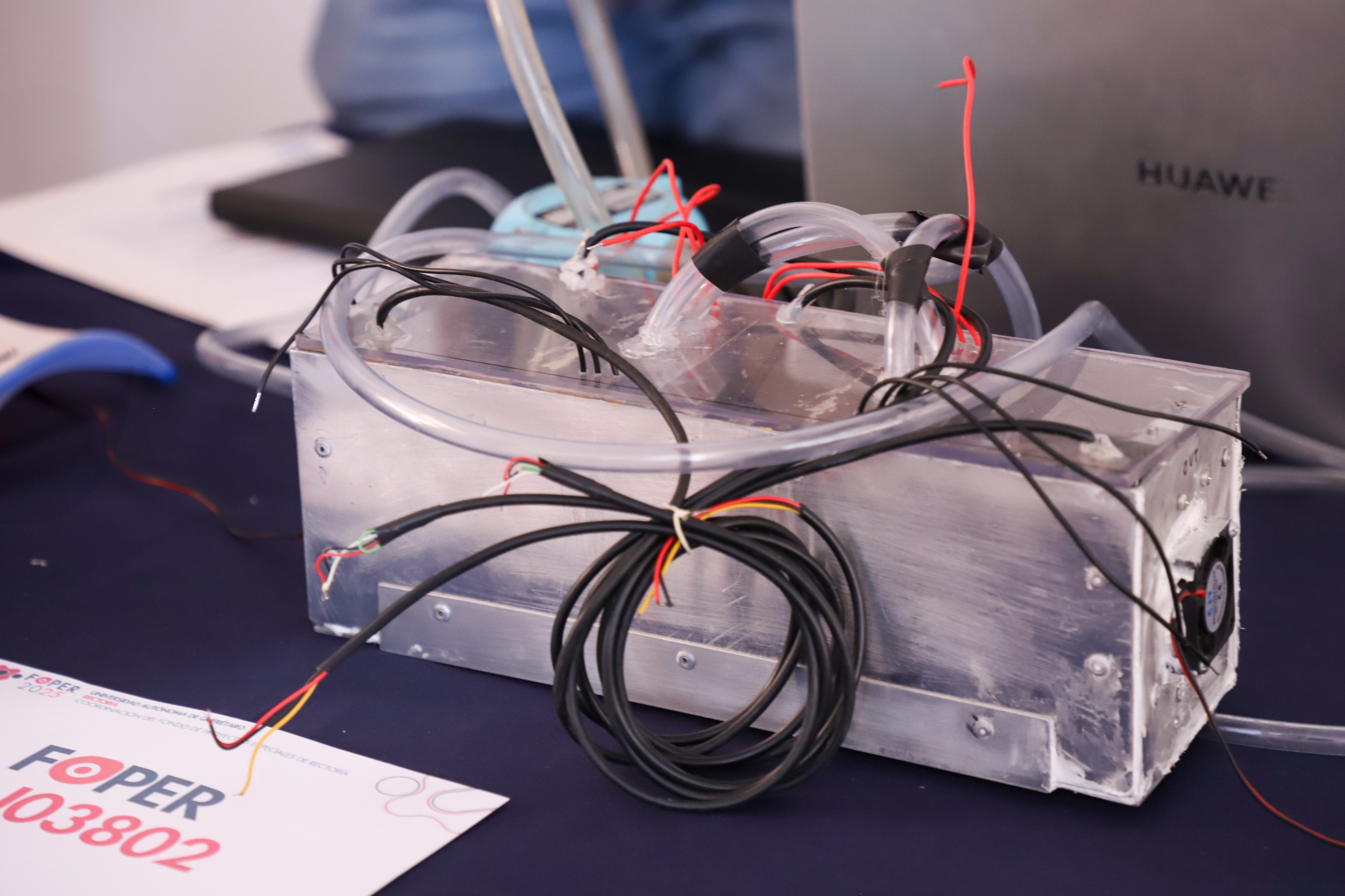 Lee más sobre el artículo Universitarios UAQ desarrollan equipamiento para condensar agua en la zona serrana