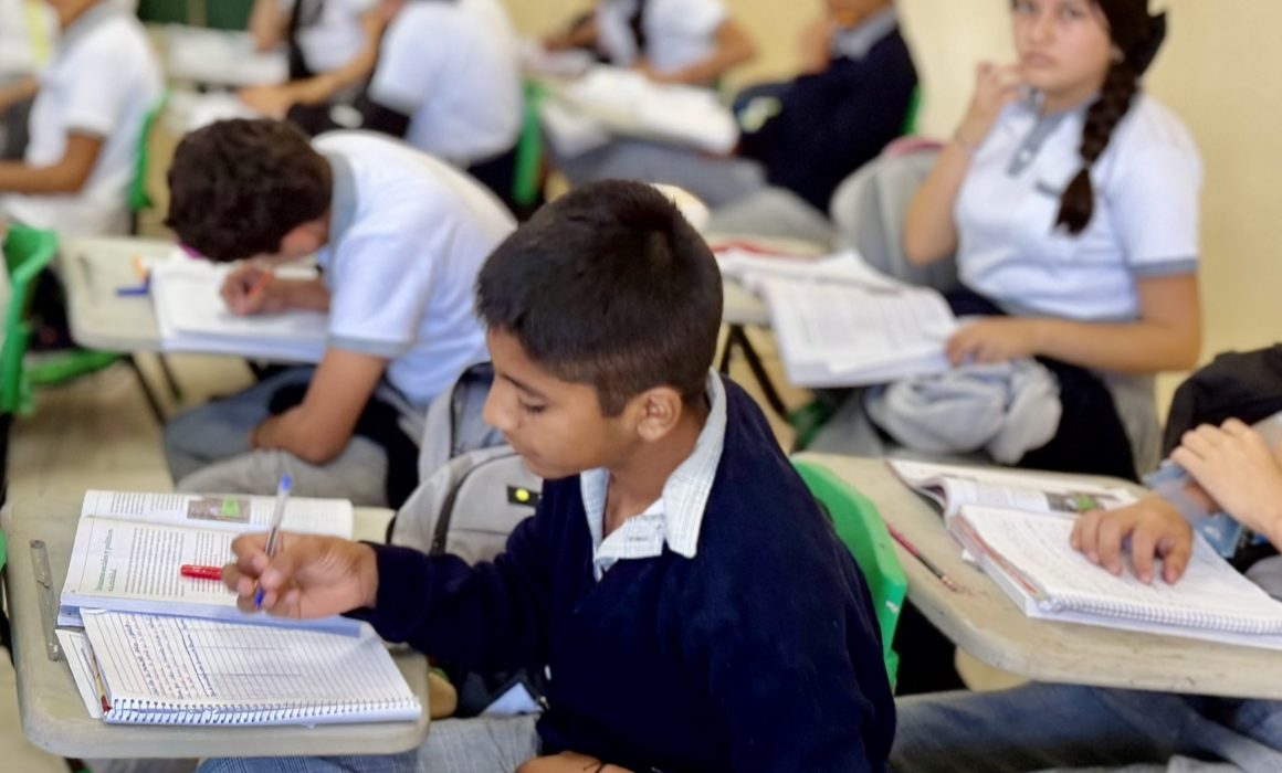 Lee más sobre el artículo Se alista puente de descanso para educación básica en Querétaro