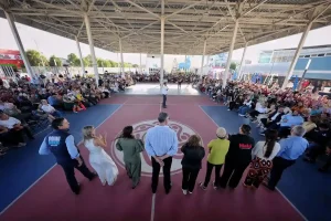 Lee más sobre el artículo Reconoce Felifer Macías a adultos mayores por su contribución a la sociedad queretana