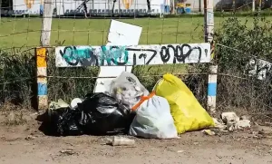 Lee más sobre el artículo Sancionan a 205 negocios por tirar basura fuera de horario en Querétaro