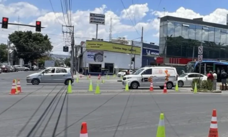 Cruce en Zaragoza y Ezequiel Montes busca mejorar seguridad vial.