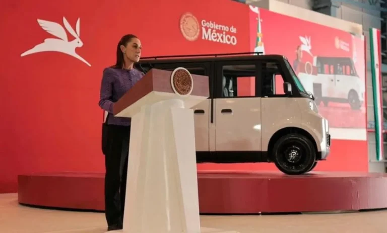Presentan en Zumpango primer auto eléctrico desarrollado en México