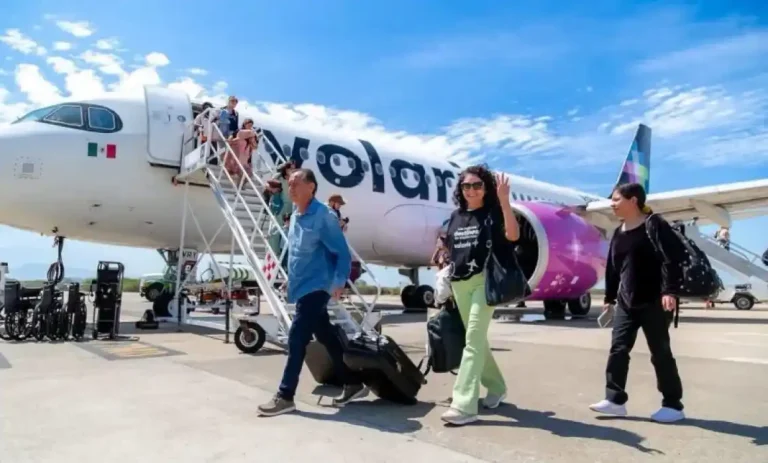 Querétaro estrenó vuelo directo a Las Vegas con Volaris