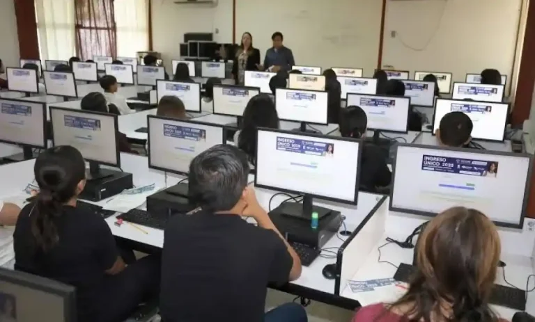 Buscan certificar a 6 mil adultos en bachillerato en Querétaro.